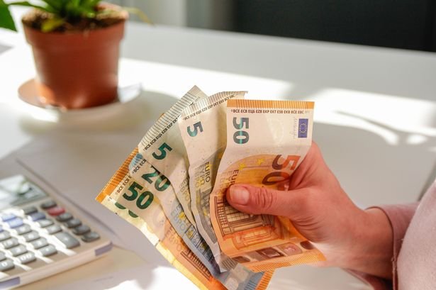 💼 Understanding Carry Trade Strategies: Earning While You Hold