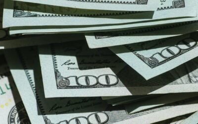 Dollar Rallies as Hot PPI and Fresh Oil Surge Push Bond Yields to Multi-Year Highs